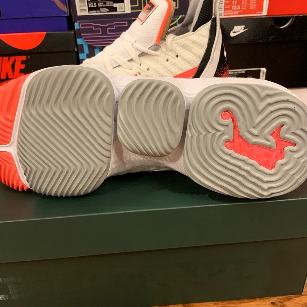 Brand new nike Lebron 16 air tech hot lava - Picture 4 of 7